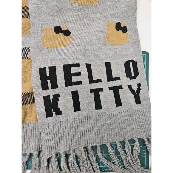 Vintage 2011 Hello Kitty Forever 21 Scarf 83in x 11in - Picture 2 of 4